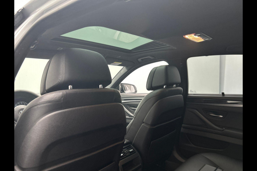BMW 5 Serie 520i M Sport Edition Origineel NL Pano/dak Leder Stoelverwarming