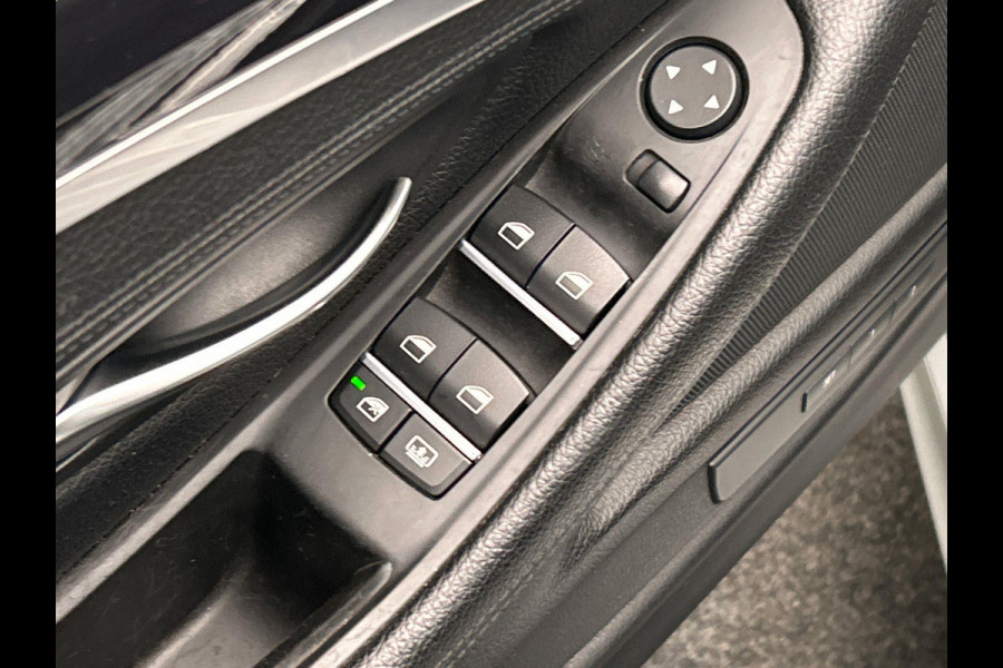 BMW 5 Serie 520i M Sport Edition Origineel NL Pano/dak Leder Stoelverwarming