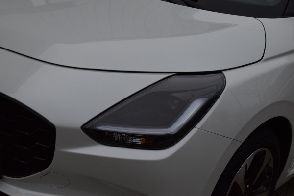 Suzuki Swift 1.2 Style Smart Hybrid|Carplay|Camera