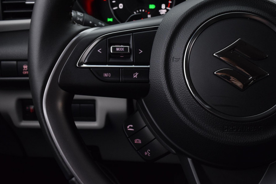 Suzuki Swift 1.2 Style Smart Hybrid|Carplay|Camera