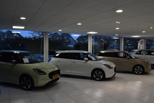 Suzuki Swift 1.2 Style Smart Hybrid|Carplay|Camera