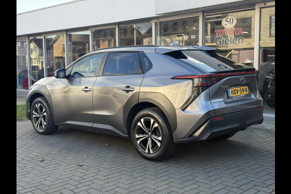 Toyota Bz4x 71,4 kWh 204pk Dynamic | 3-Fase, 360 Camera, Blind Spot monitor, Elektrische achterklep, Parkeersensoren, Stoelverwarming