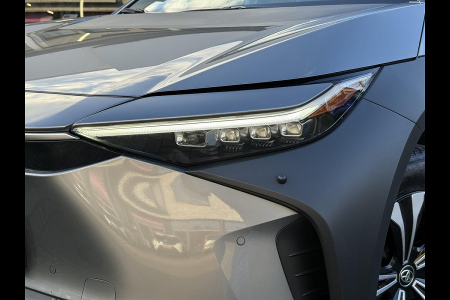 Toyota Bz4x 71,4 kWh 204pk Dynamic | 3-Fase, 360 Camera, Blind Spot monitor, Elektrische achterklep, Parkeersensoren, Stoelverwarming