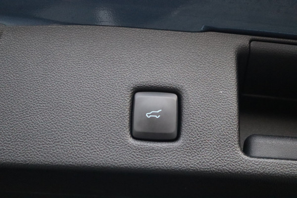 Ford Kuga 2.5 PHEV ST-Line X Elektr.-trekhaak/Pano-dak/Winter-Pack/Adaptive-cruise/Camera