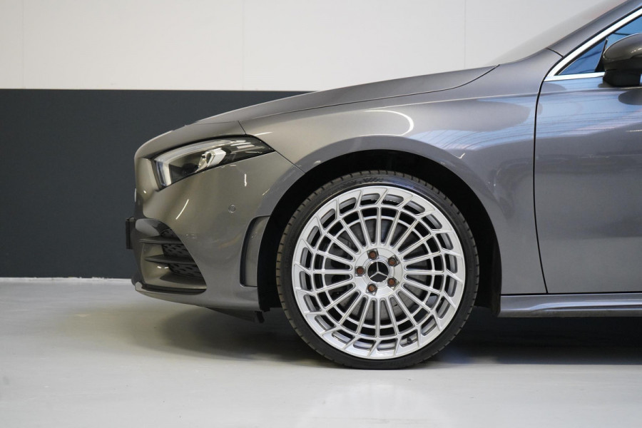 Mercedes-Benz A-Klasse 250 e AMG Line | Panoramadak | Sportstoelen | Navigatie | Sfeerverlichting