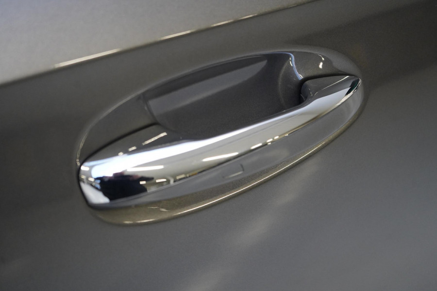 Mercedes-Benz A-Klasse 250 e AMG Line | Panoramadak | Sportstoelen | Navigatie | Sfeerverlichting