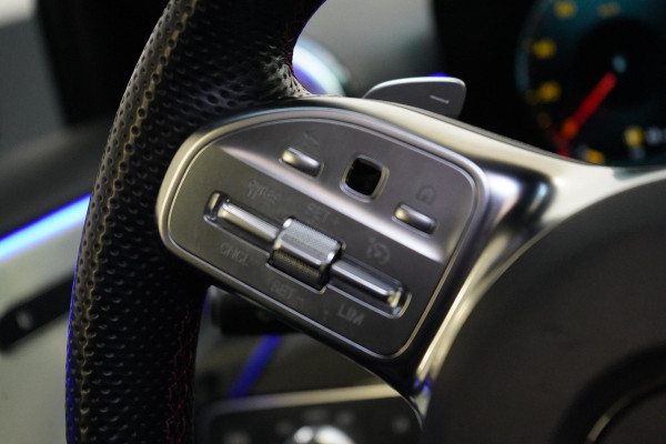 Mercedes-Benz A-Klasse 250 e AMG Line | Panoramadak | Sportstoelen | Navigatie | Sfeerverlichting