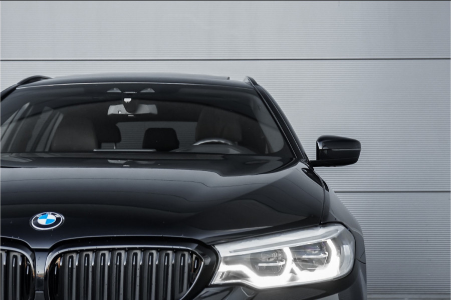 BMW 5 Serie Touring 530i High Ex M-Sport Pano HUD Camera Memory Seats