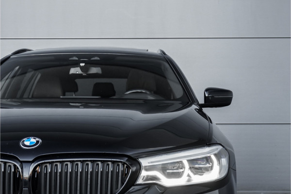 BMW 5 Serie Touring 530i High Ex M-Sport Pano HUD Camera Memory Seats