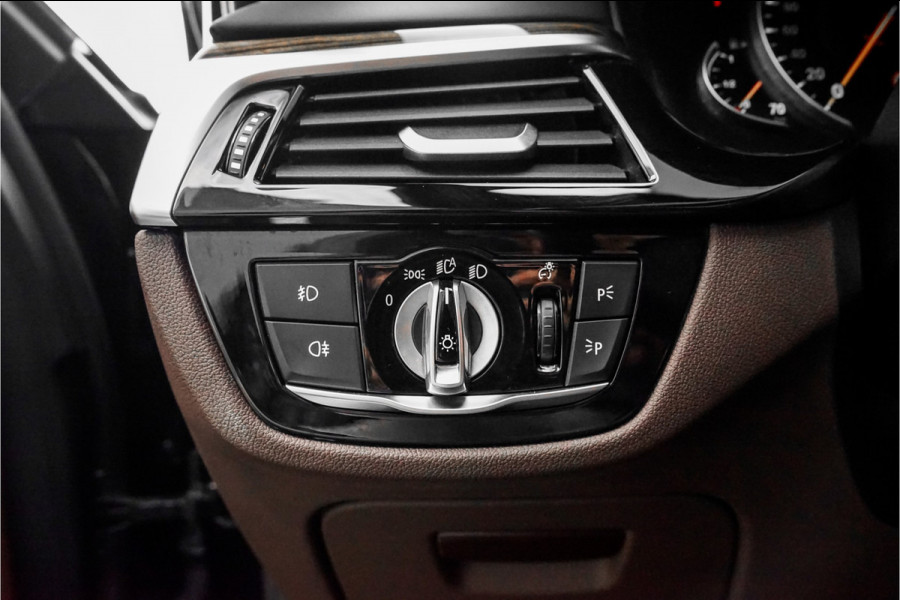 BMW 5 Serie Touring 530i High Ex M-Sport Pano HUD Camera Memory Seats