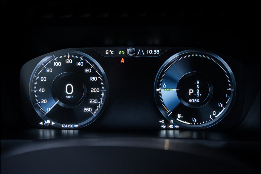 Volvo XC90 2.0 T8 Twin Engine AWD R-Design - Panorama | H&K | Memory | Trekhaak