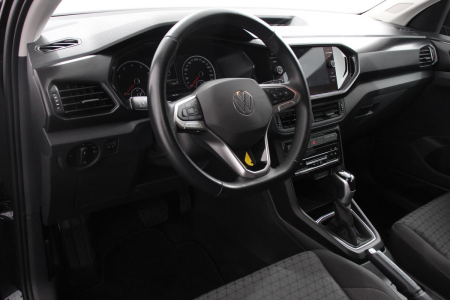 Volkswagen T-Cross 1.0 TSI 110 pk DSG Life Plus | Navigatie | Apple Carplay/Android Auto | Adaptive Cruise Control | Lane Assist | Camera | Parkeersensoren | Stoelverwarming | DAB