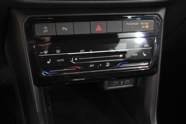 Volkswagen T-Cross 1.0 TSI 110 pk DSG Life Plus | Navigatie | Apple Carplay/Android Auto | Adaptive Cruise Control | Lane Assist | Camera | Parkeersensoren | Stoelverwarming | DAB