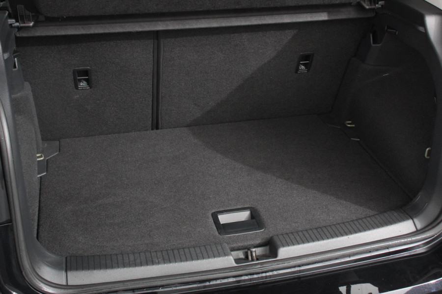 Volkswagen T-Cross 1.0 TSI 110 pk DSG Life Plus | Navigatie | Apple Carplay/Android Auto | Adaptive Cruise Control | Lane Assist | Camera | Parkeersensoren | Stoelverwarming | DAB