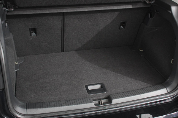 Volkswagen T-Cross 1.0 TSI 110 pk DSG Life Plus | Navigatie | Apple Carplay/Android Auto | Adaptive Cruise Control | Lane Assist | Camera | Parkeersensoren | Stoelverwarming | DAB