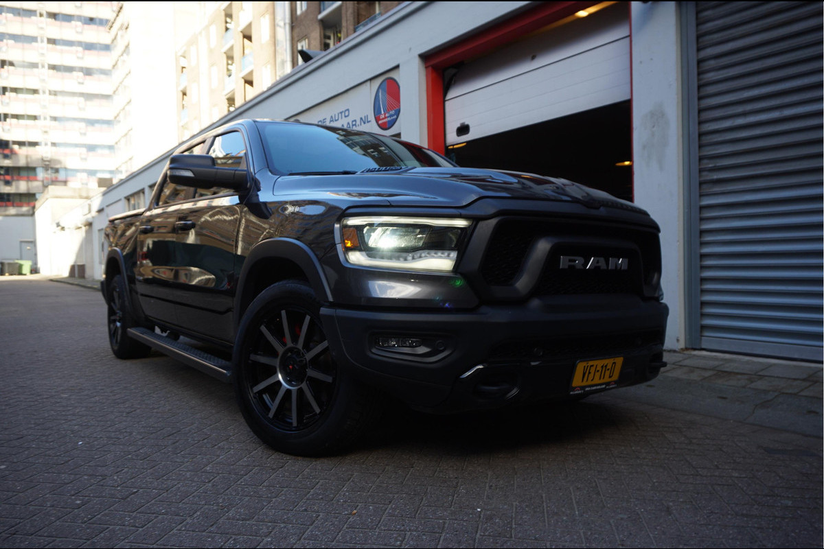 Dodge Ram 1500 5.7 V8 4x4 Crew Cab Rebel Sport Off-Road | Black Line | Luchtvering | Panoramadak | Groot Navi | Apple CarPlay | Keyless | 20inch | Harman Kardon | Full LED | LPG onderbouw | excl BTW