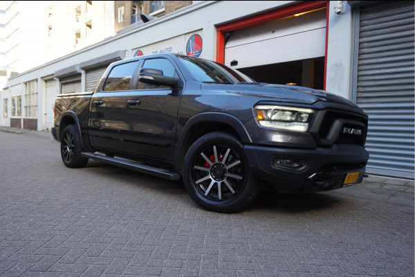 Dodge Ram 1500 5.7 V8 4x4 Crew Cab Rebel Sport Off-Road | Black Line | Luchtvering | Panoramadak | Groot Navi | Apple CarPlay | Keyless | 20inch | Harman Kardon | Full LED | LPG onderbouw | excl BTW