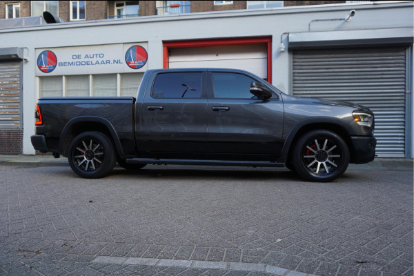 Dodge Ram 1500 5.7 V8 4x4 Crew Cab Rebel Sport Off-Road | Black Line | Luchtvering | Panoramadak | Groot Navi | Apple CarPlay | Keyless | 20inch | Harman Kardon | Full LED | LPG onderbouw | excl BTW