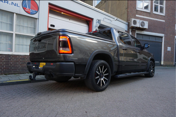 Dodge Ram 1500 5.7 V8 4x4 Crew Cab Rebel Sport Off-Road | Black Line | Luchtvering | Panoramadak | Groot Navi | Apple CarPlay | Keyless | 20inch | Harman Kardon | Full LED | LPG onderbouw | excl BTW
