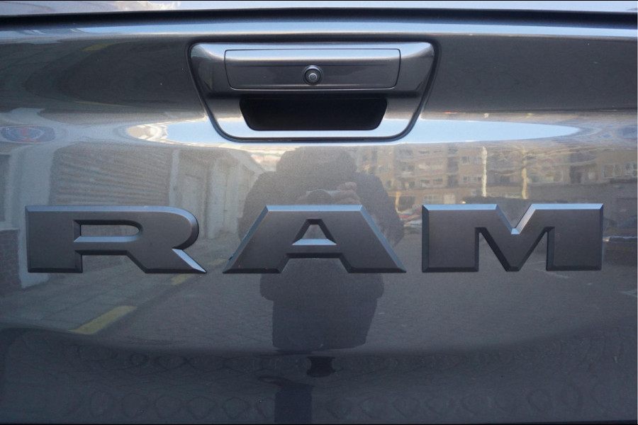 Dodge Ram 1500 5.7 V8 4x4 Crew Cab Rebel Sport Off-Road | Black Line | Luchtvering | Panoramadak | Groot Navi | Apple CarPlay | Keyless | 20inch | Harman Kardon | Full LED | LPG onderbouw | excl BTW