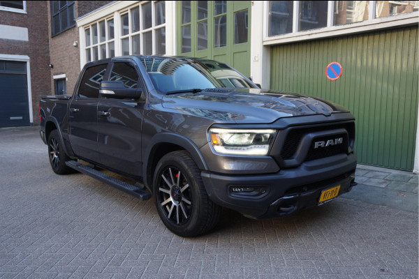 Dodge Ram 1500 5.7 V8 4x4 Crew Cab Rebel Sport Off-Road | Black Line | Luchtvering | Panoramadak | Groot Navi | Apple CarPlay | Keyless | 20inch | Harman Kardon | Full LED | LPG onderbouw | excl BTW