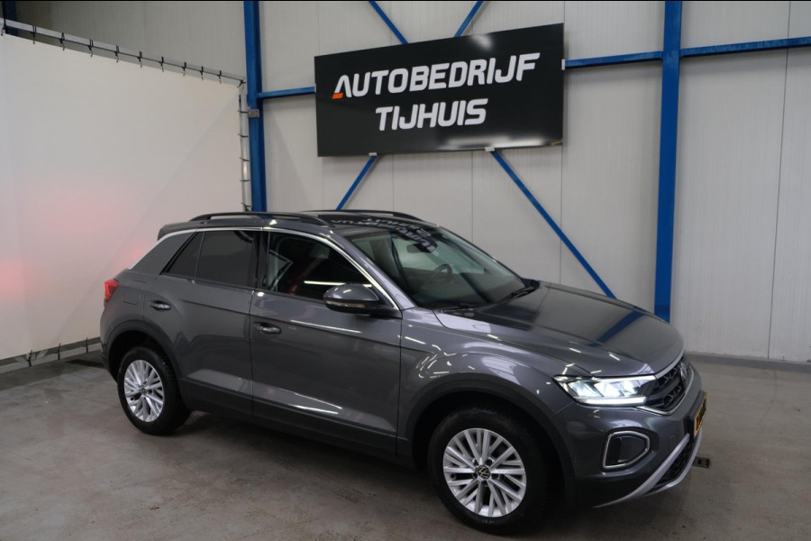 Volkswagen T-Roc 1.5 TSI Life Business Automaat - Virtual Display, Airco, Camera, Carplay, PDC.