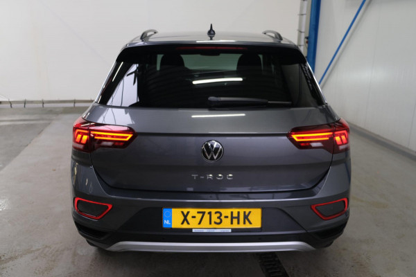 Volkswagen T-Roc 1.5 TSI Life Business Automaat - Virtual Display, Airco, Camera, Carplay, PDC.