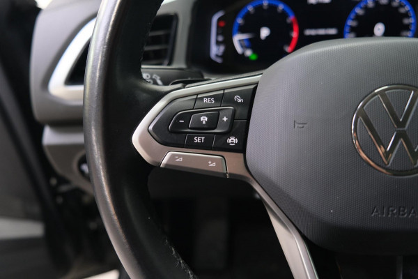 Volkswagen T-Roc 1.5 TSI Life Business Automaat - Virtual Display, Airco, Camera, Carplay, PDC.
