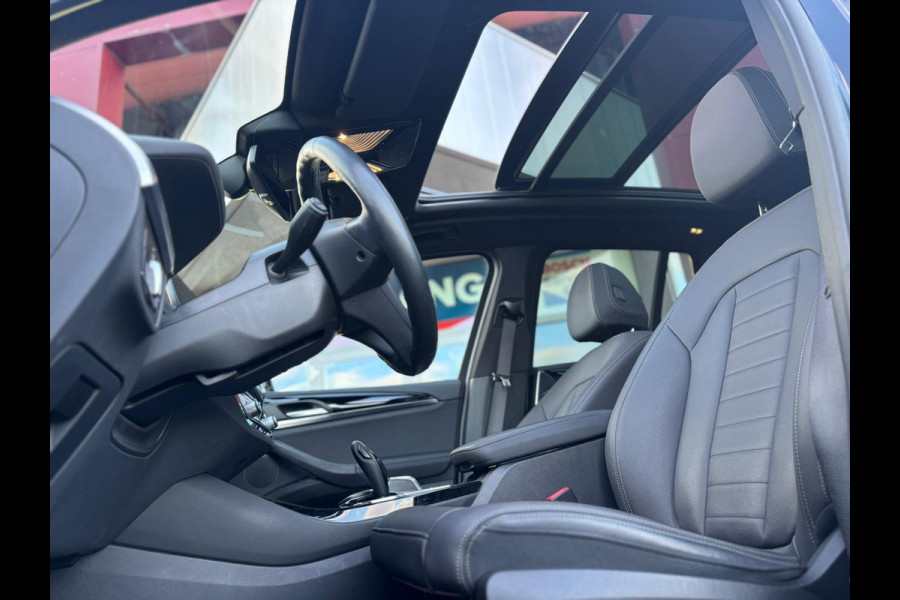 BMW iX3 Executive 80 kWh | Leder | Pano | AppleCarplay | Camera