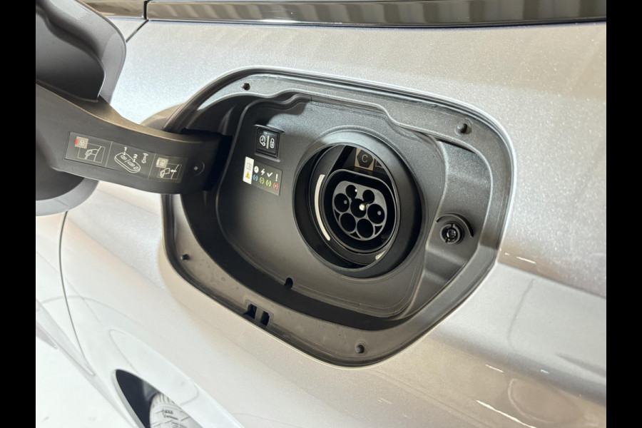 Peugeot 308 SW 1.6 Plug-in Hybrid 195 GT .