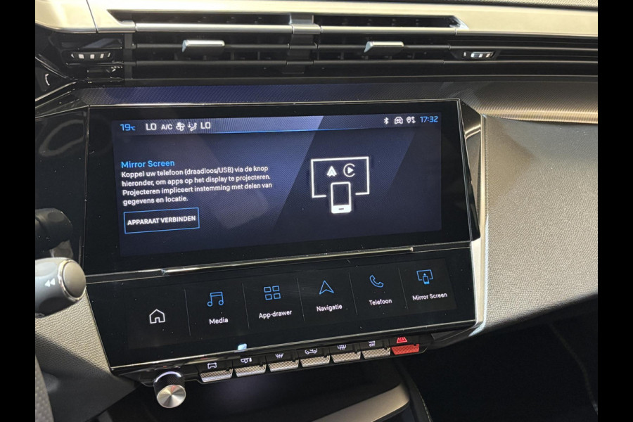 Peugeot 308 SW 1.6 Plug-in Hybrid 195 GT .