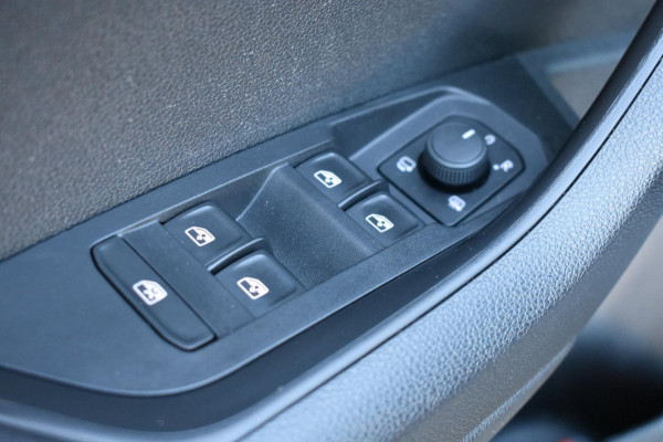 Škoda Karoq 1.5 TSI ACT Sportline | MJ21 | TREKHAAK | CAMERA | VIRTUAL | NAP | APPLE CARPLAY | ANDROID AUTO