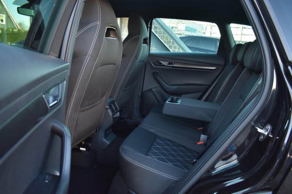 Škoda Karoq 1.5 TSI ACT Sportline | MJ21 | TREKHAAK | CAMERA | VIRTUAL | NAP | APPLE CARPLAY | ANDROID AUTO