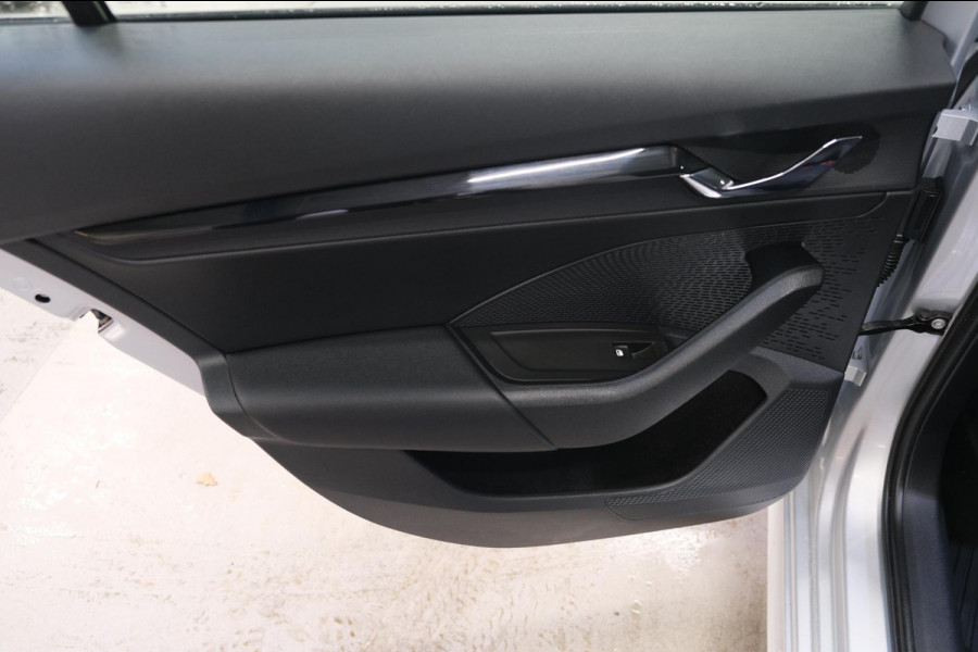 Škoda Octavia Combi 1.0 e-TSI Ambition - N.A.P. Airco, Navi, Trekhaak, PDC