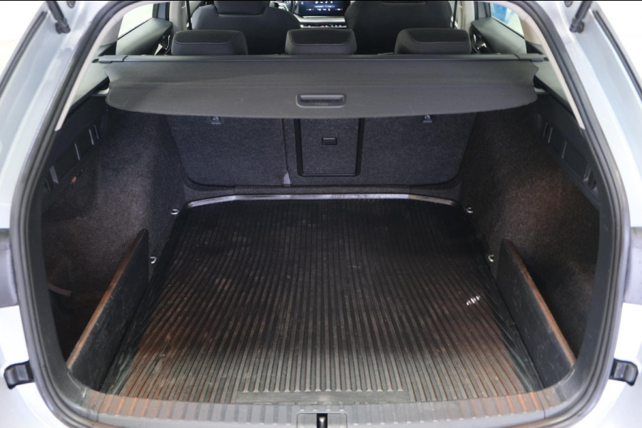Škoda Octavia Combi 1.0 e-TSI Ambition - N.A.P. Airco, Navi, Trekhaak, PDC