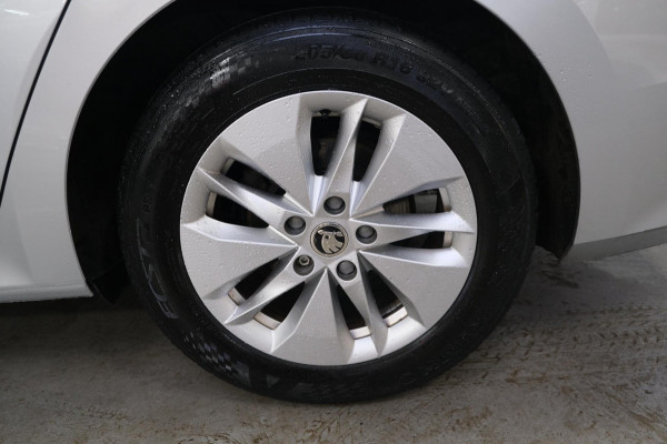 Škoda Octavia Combi 1.0 e-TSI Ambition - N.A.P. Airco, Navi, Trekhaak, PDC