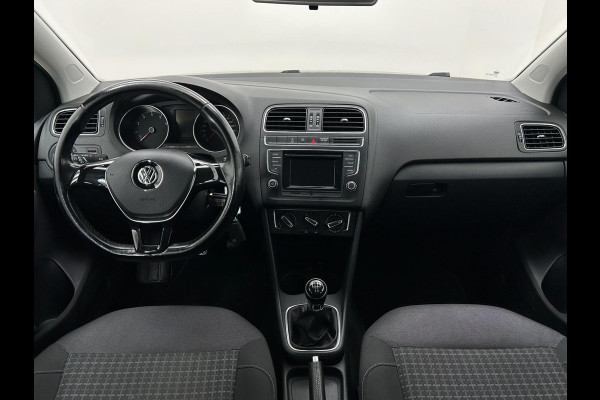Volkswagen Polo Occasion 1.2 TSI Highline | Grijs | Tweedehands Volkswagen Polo | Airco | Cruisecontrol | Bluetooth audio