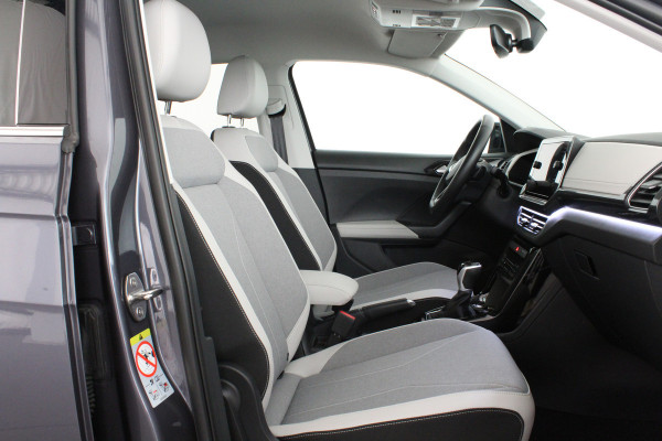 Volkswagen T-Cross 1.0 TSI Style Business Premium Automaat/Camera/IQ-LED/18inch/Luxe interieur/Adapt.cruise/Smoky Gray Metallic kleur