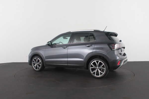 Volkswagen T-Cross 1.0 TSI Style Business Premium Automaat/Camera/IQ-LED/18inch/Luxe interieur/Adapt.cruise/Smoky Gray Metallic kleur