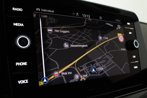 Volkswagen T-Cross 1.0 TSI Style Business Premium Automaat/Camera/IQ-LED/18inch/Luxe interieur/Adapt.cruise/Smoky Gray Metallic kleur