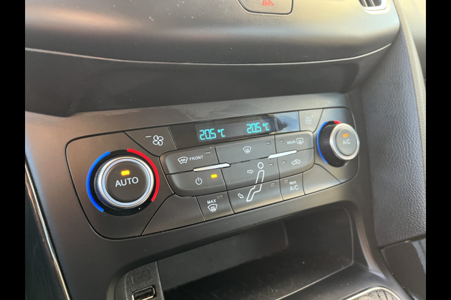 Ford FOCUS Wagon 1.5 EcoBoost Titanium 150pk/110kW 6-bak | Trekhaak | 18'' | Bi-Xenon |