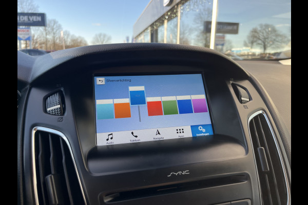 Ford FOCUS Wagon 1.5 EcoBoost Titanium 150pk/110kW 6-bak | Trekhaak | 18'' | Bi-Xenon |