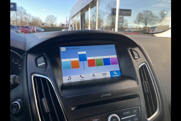 Ford FOCUS Wagon 1.5 EcoBoost Titanium 150pk/110kW 6-bak | Trekhaak | 18'' | Bi-Xenon |