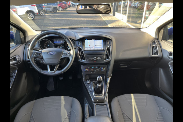 Ford FOCUS Wagon 1.5 EcoBoost Titanium 150pk/110kW 6-bak | Trekhaak | 18'' | Bi-Xenon |