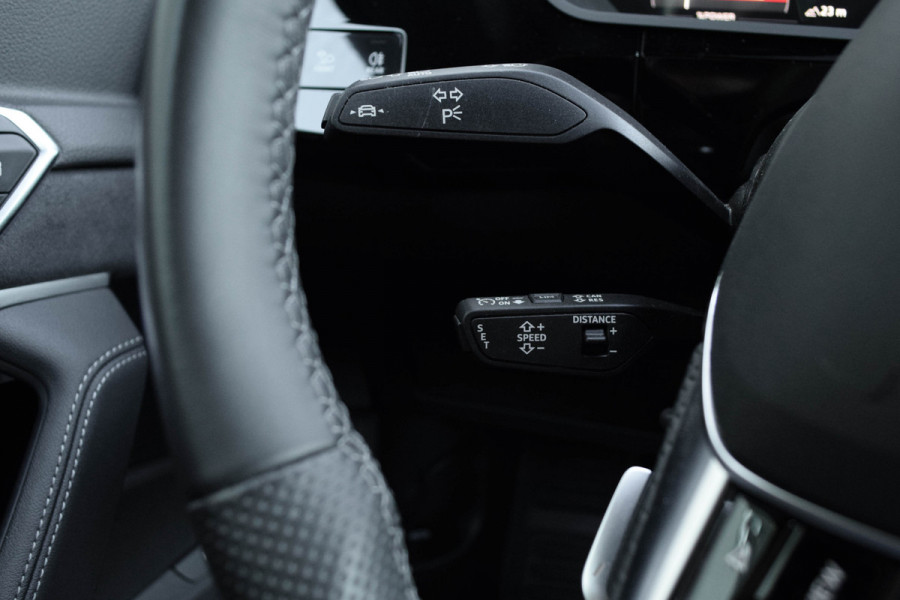 Audi e-tron S Quattro / 2x S-line/ Luchtvering/ Standkachel/ Head-Up Display/ Trekhaak/ 371kW (505PK)
