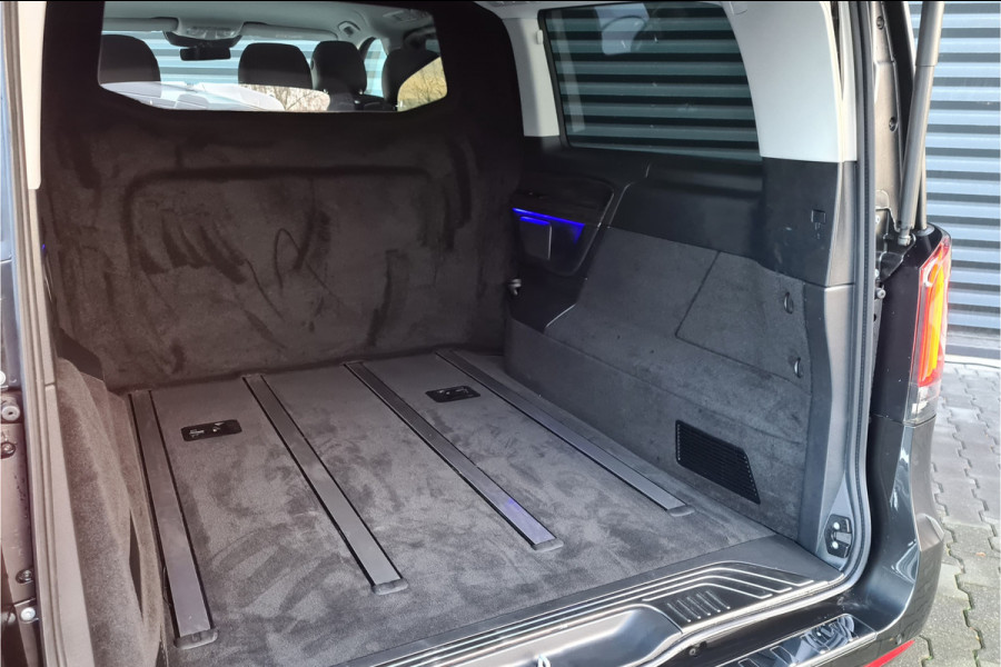 Mercedes-Benz V-Klasse 300d 4 Matic XL DC AMG-Line Grijs kenteken - Distronic