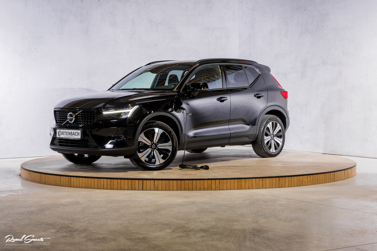 Volvo XC40 1.5 T4 Plug-in hybrid Plus Dark | Adaptieve cruise | Memory | Blis | Harman Kardon |
