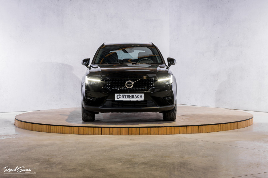 Volvo XC40 1.5 T4 Plug-in hybrid Plus Dark | Adaptieve cruise | Memory | Blis | Harman Kardon |