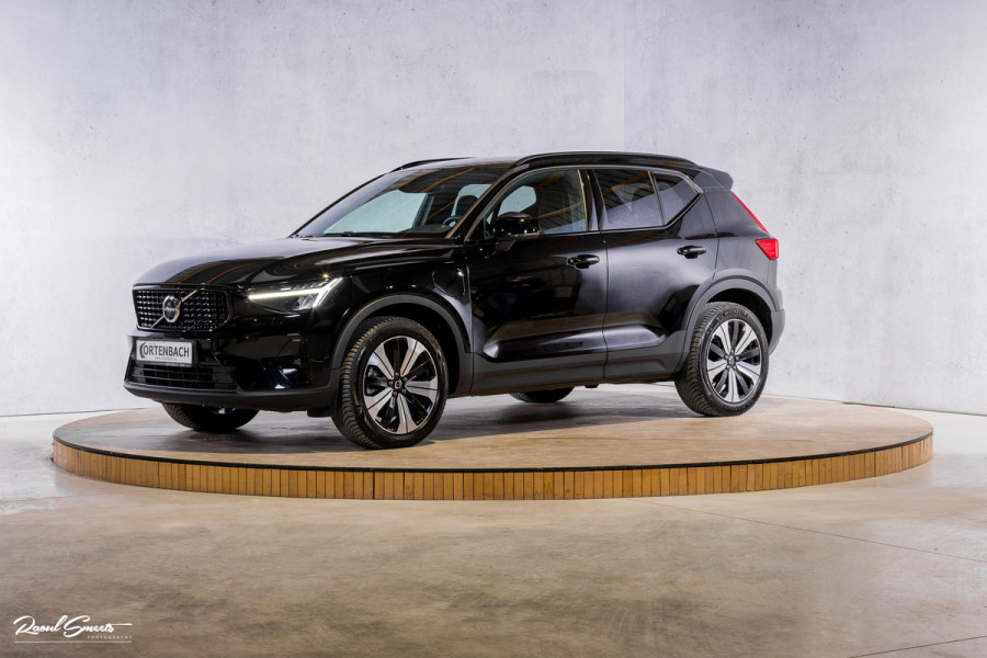 Volvo XC40 1.5 T4 Plug-in hybrid Plus Dark | Adaptieve cruise | Memory | Blis | Harman Kardon |