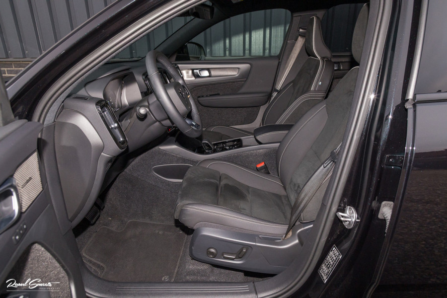 Volvo XC40 1.5 T4 Plug-in hybrid Plus Dark | Adaptieve cruise | Memory | Blis | Harman Kardon |